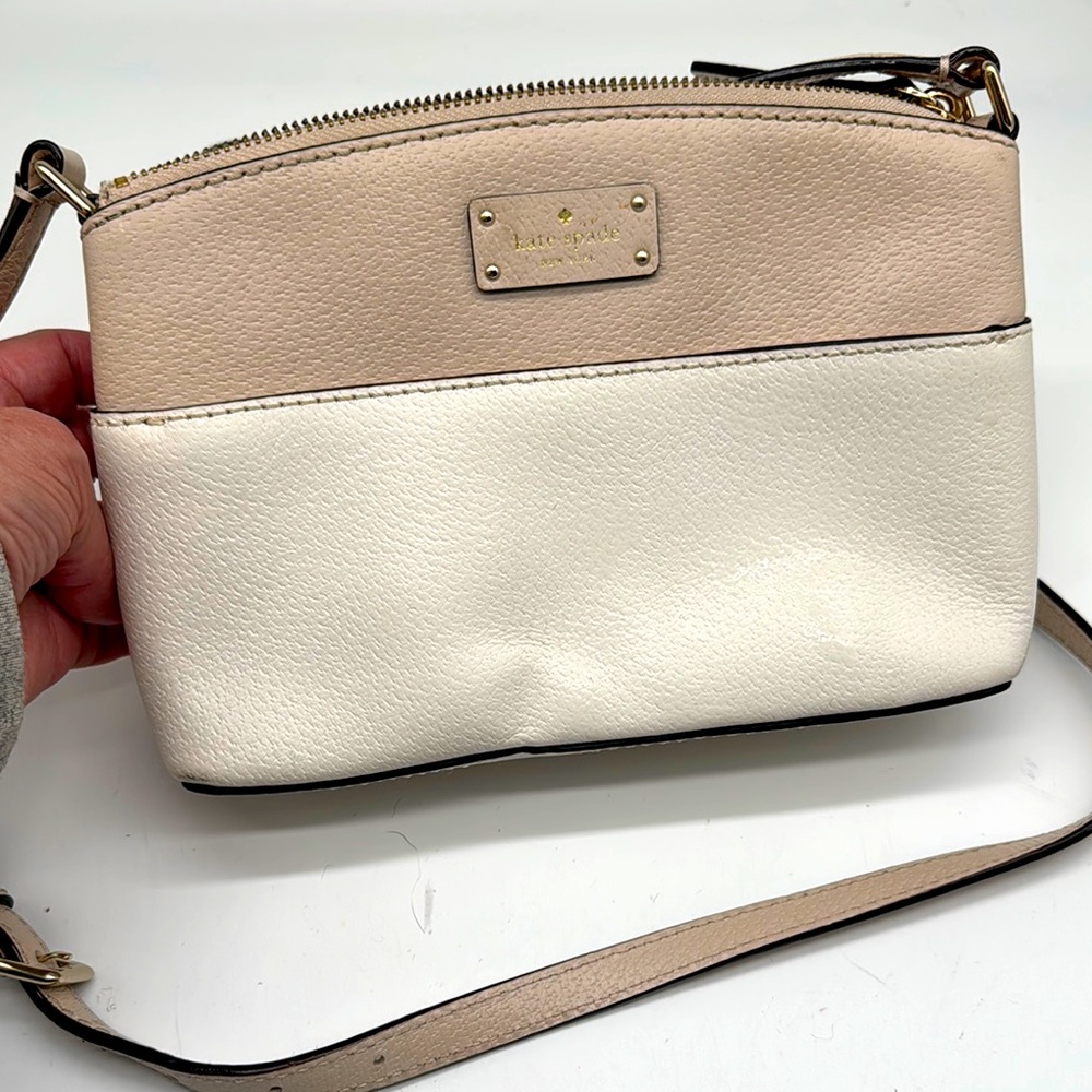 Kate Spade small leather crossbody EUC